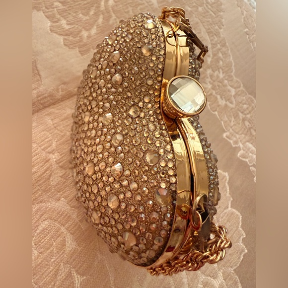 Gold Crystal Embellished Heart Clutch - Picture 9 of 9